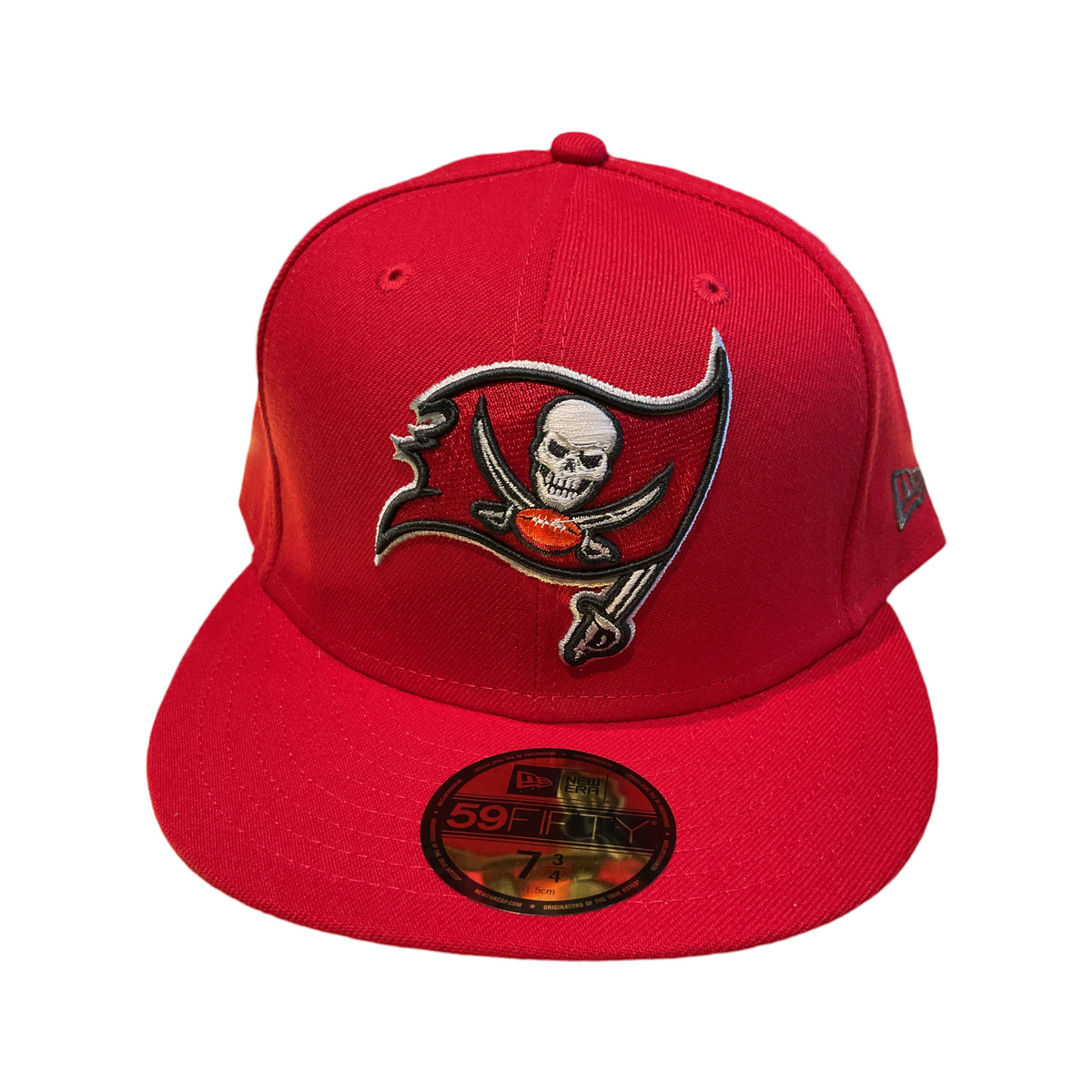 Looking Good Pine Bluff Tampa Bay Buccaneers 59FIFTY fitted cap in red with an embroidered team logo on the front