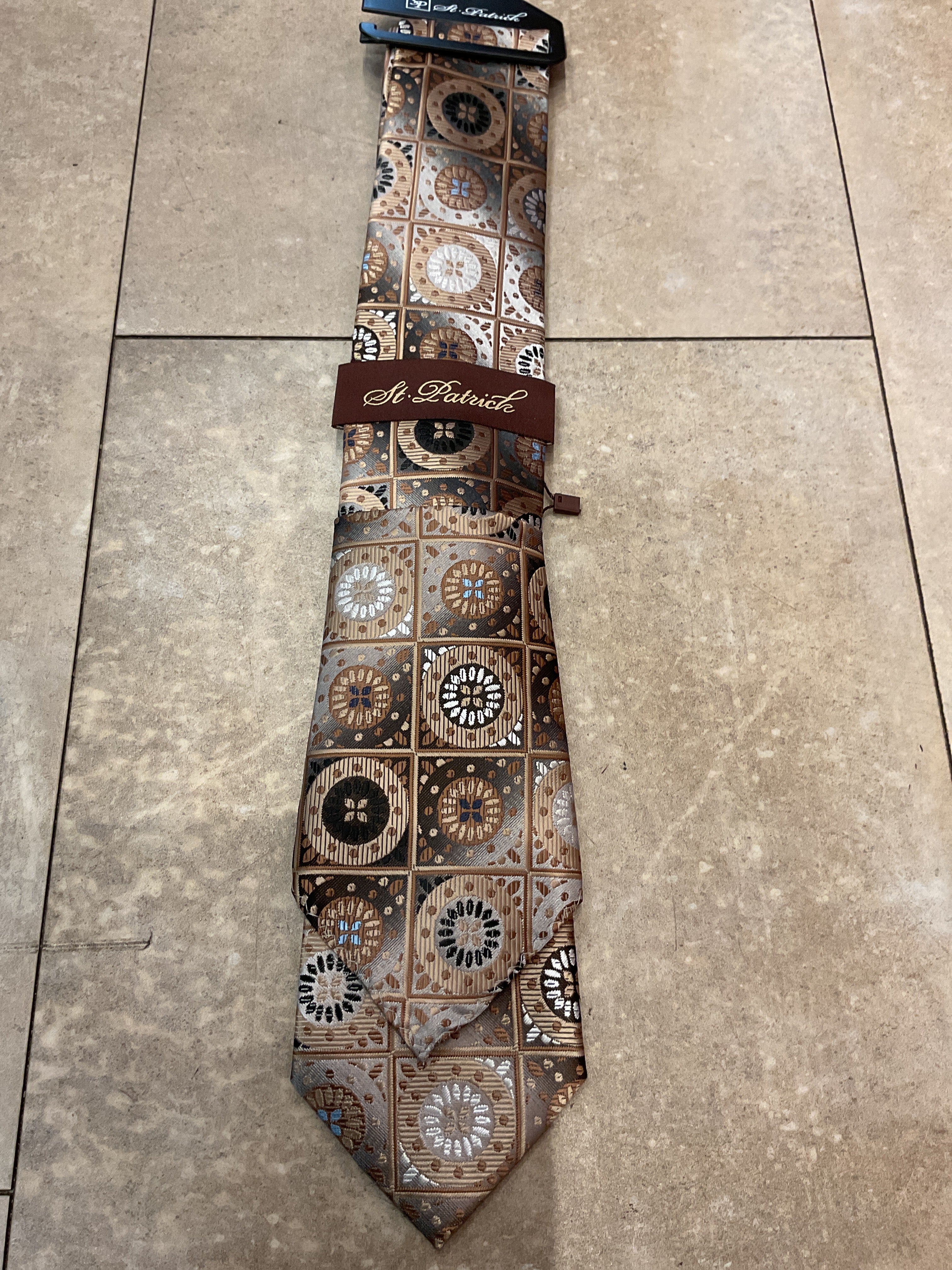 St. Patrick men’s paisley ties