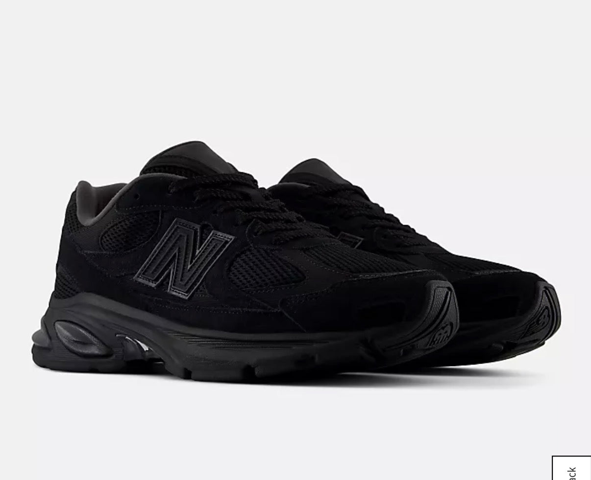 New Balance 2010 in Black