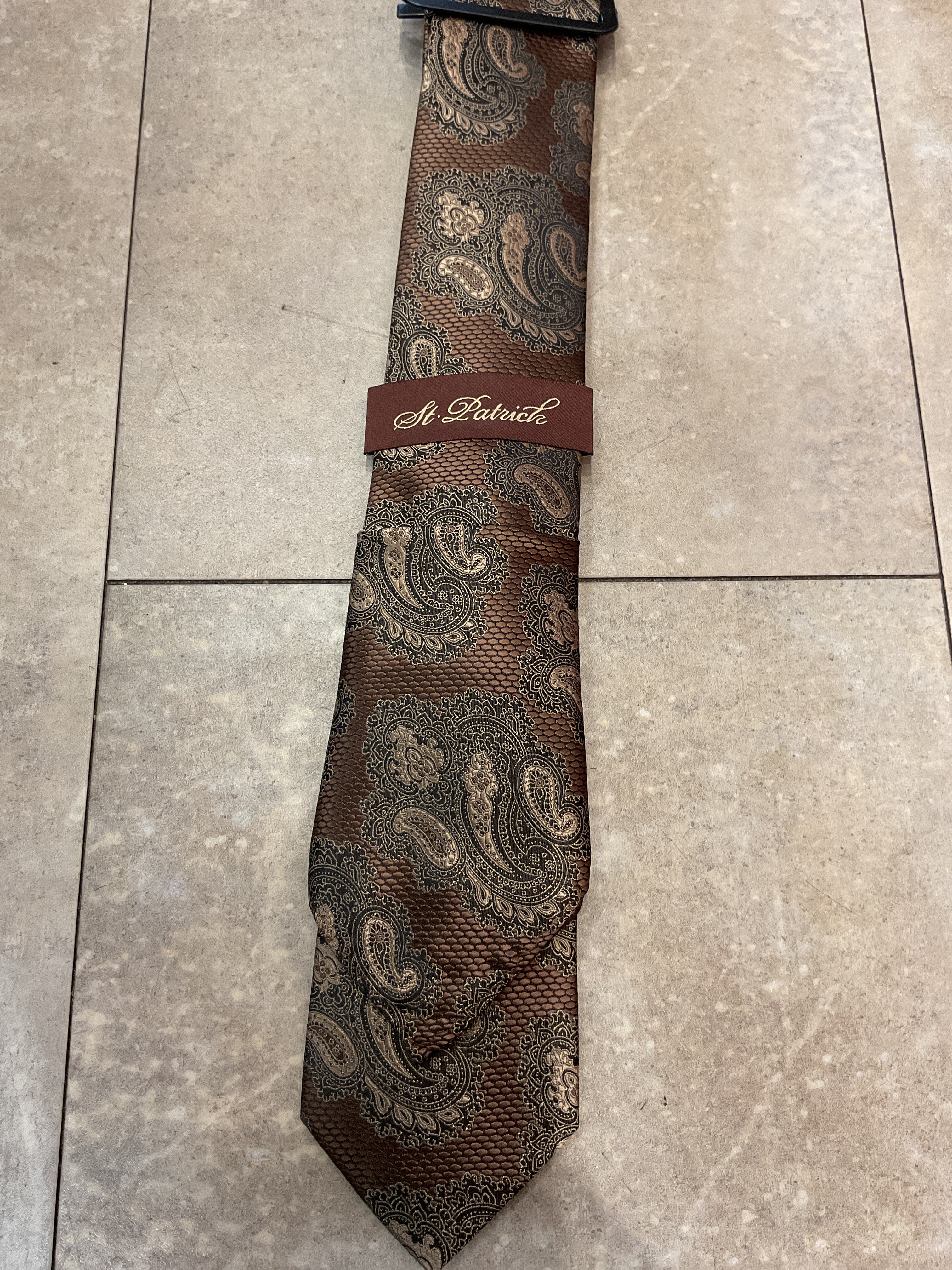 St. Patrick men’s paisley ties