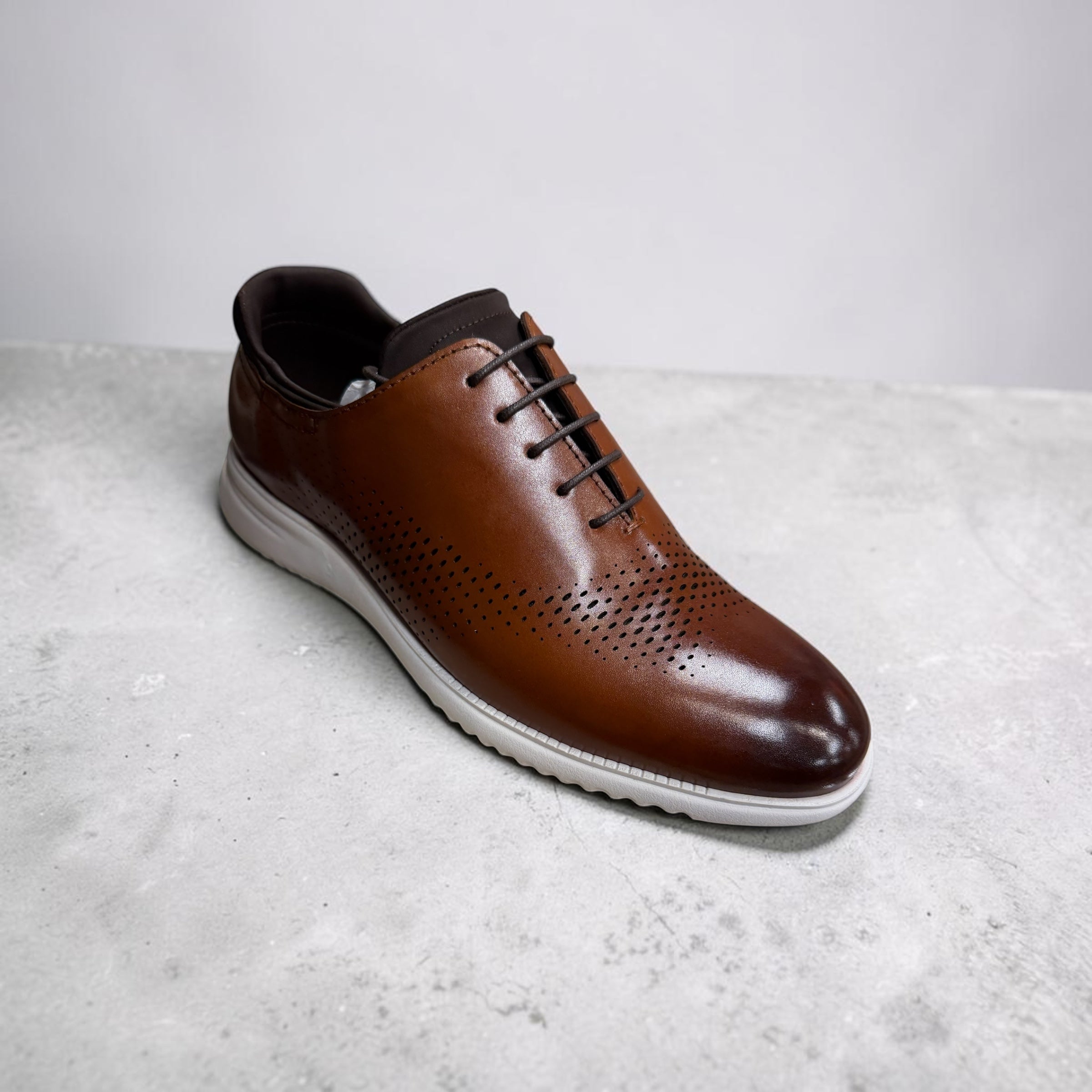Signature Men’s Oxford Dress Shoe