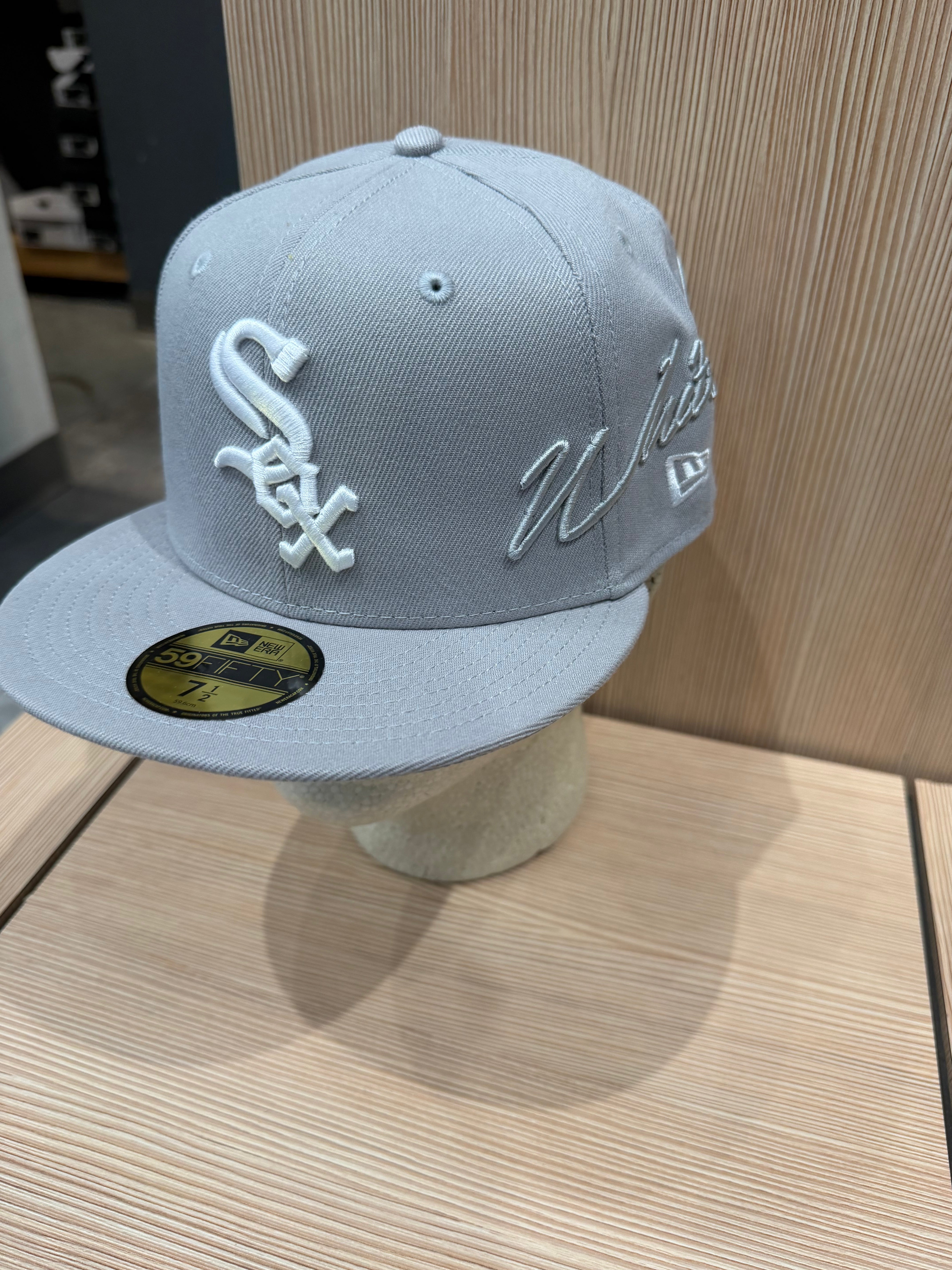 New Era White Sox Side Scripted Fitted