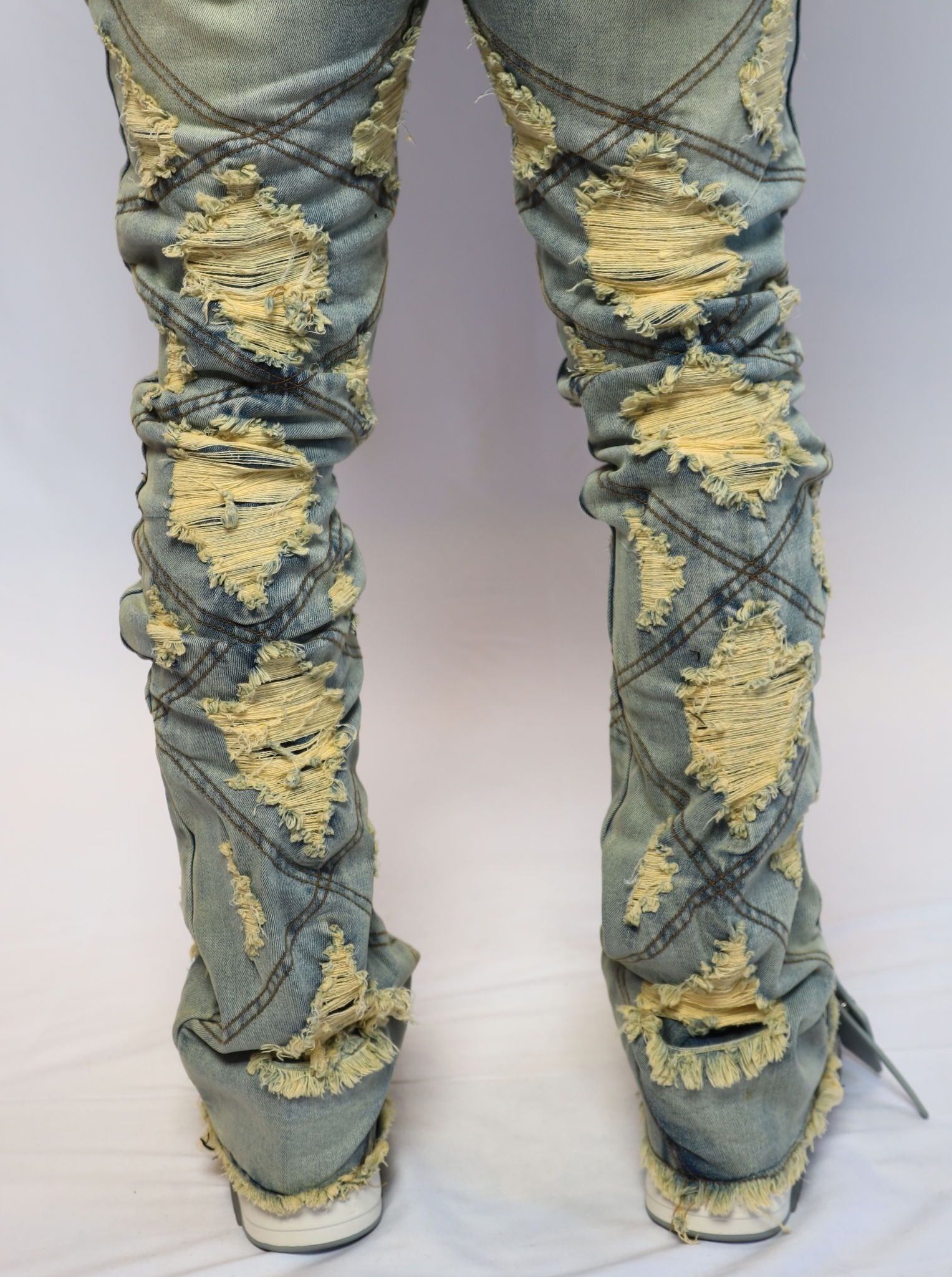 Distressed Jeans by CONCEPT JEANS