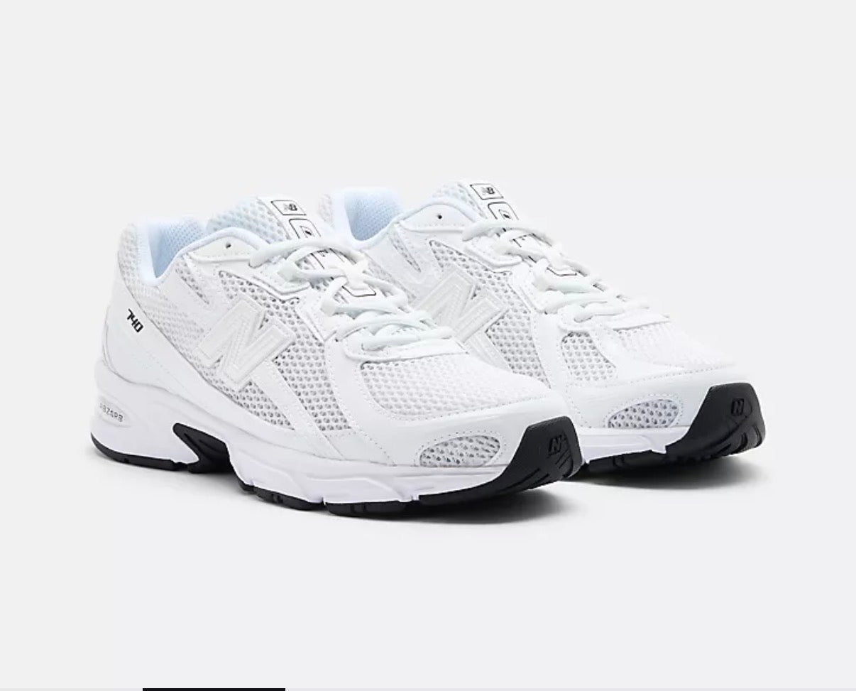 New Balance 740 [White]
