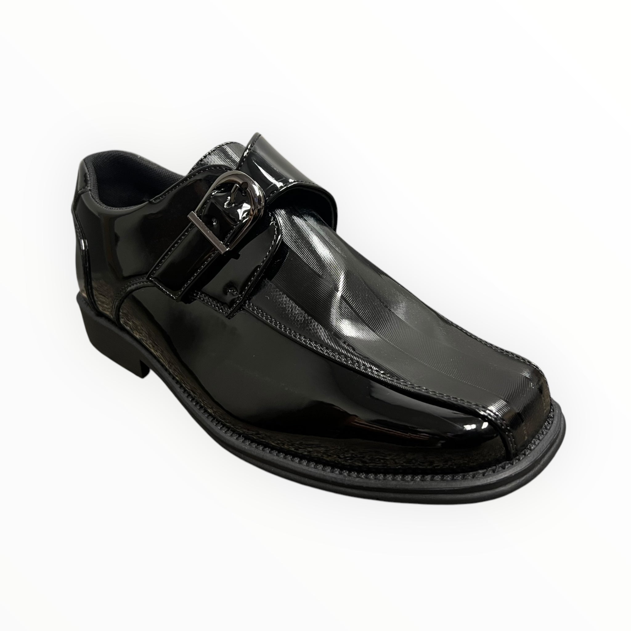 Patent Oxford with strap in big Kid sizes