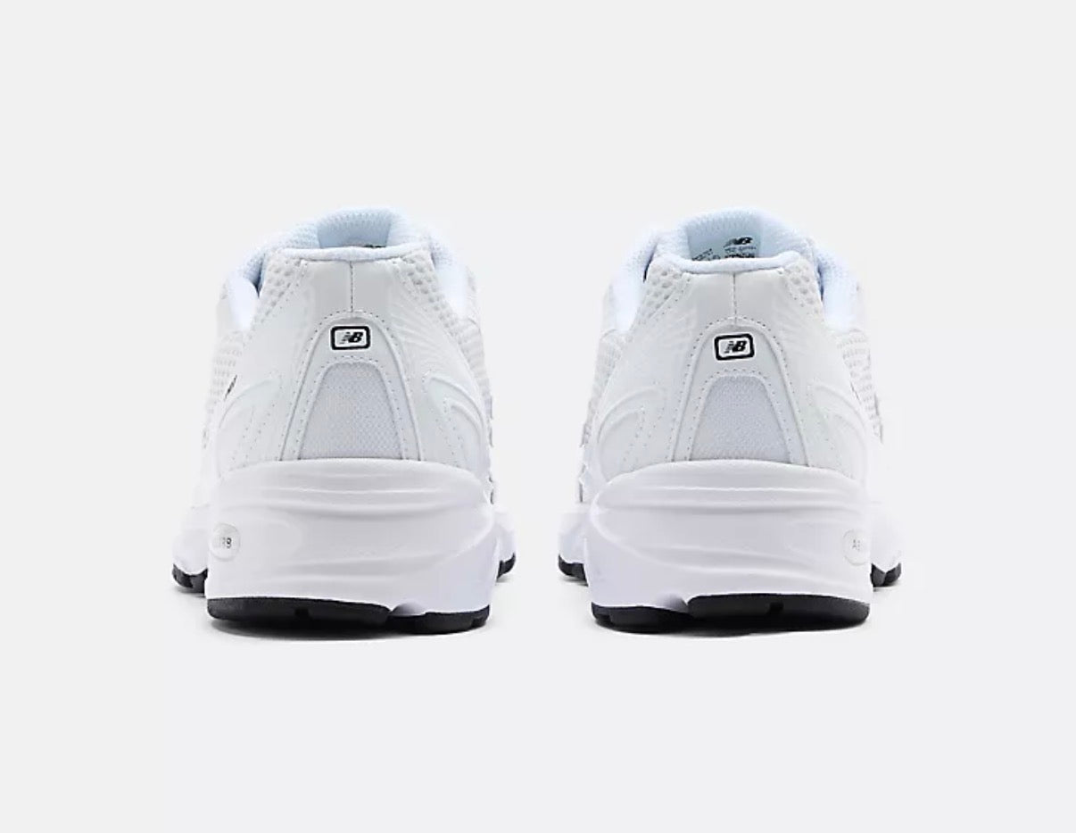 New Balance 740 [White]