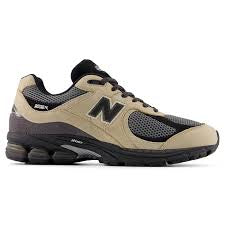 Men’s New Balance 2002R